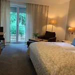 Gaestehaus An Der Sempt & Apartements 4* Erding