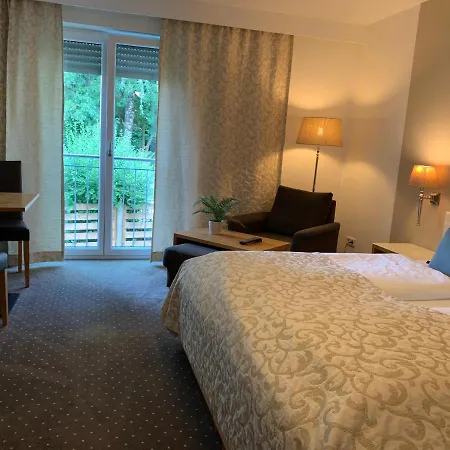 Gaestehaus An Der Sempt & Apartements 4* 埃尔丁