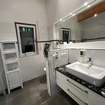 Gaestehaus An Der Sempt & Apartements 埃尔丁