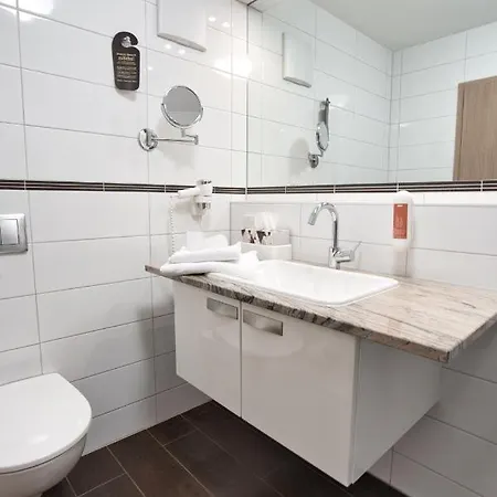 Gaestehaus An Der Sempt & Apartements 埃尔丁
