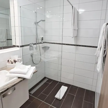 招待所 Gaestehaus An Der Sempt & Apartements 4*