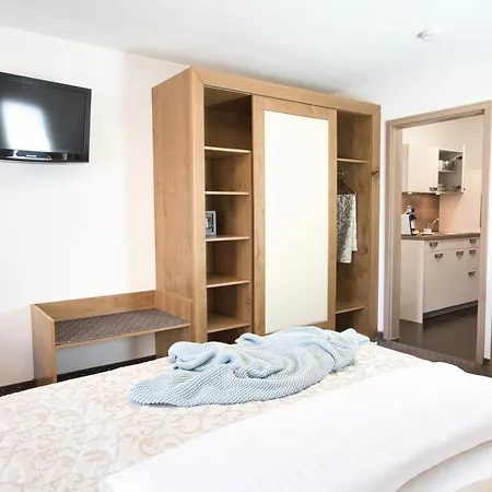 Gaestehaus An Der Sempt & Apartements 埃尔丁