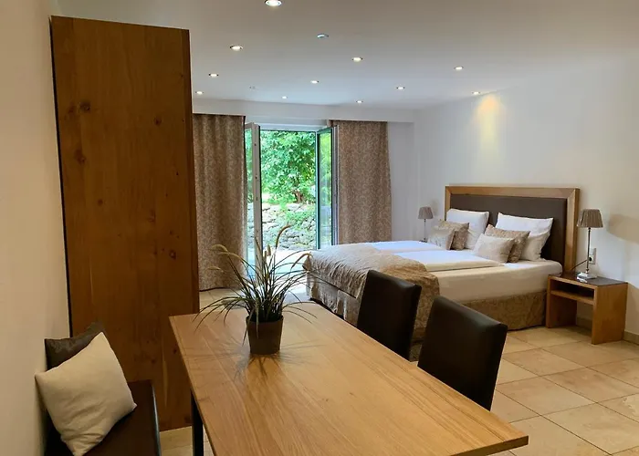 招待所 Gaestehaus An Der Sempt & Apartements 埃尔丁