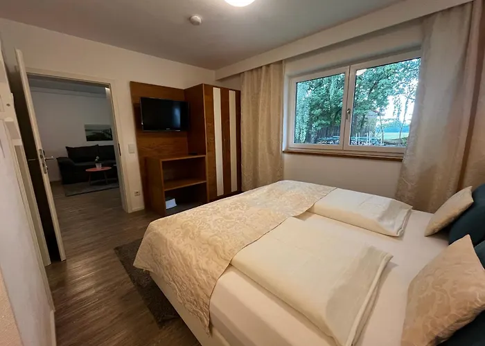 招待所 Gaestehaus An Der Sempt & Apartements 埃尔丁