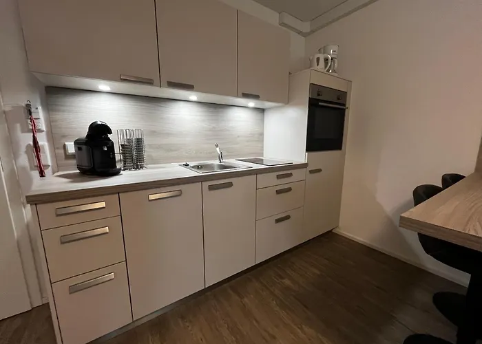 Gaestehaus An Der Sempt & Apartements 招待所 4*