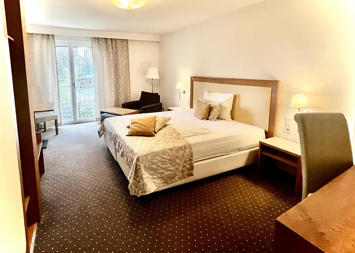 Gaestehaus An Der Sempt & Apartements 4*