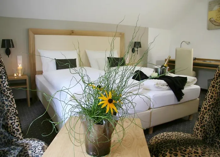 Gaestehaus An Der Sempt & Apartements 4*