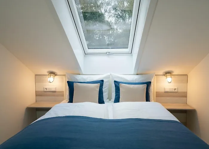 招待所 Gaestehaus An Der Sempt & Apartements 4*