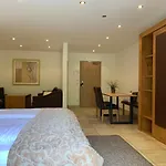 Gaestehaus An Der Sempt & Apartements