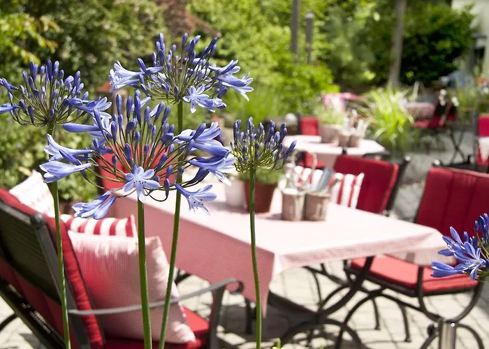 Gaestehaus An Der Sempt & Apartements 4*