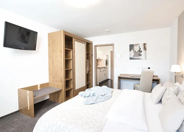 Gaestehaus An Der Sempt & Apartements Πανσιόν 4*